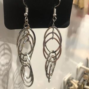 paparazzi Jewelry - Tangle Tango Silver Oval Dangle Earrings Paparazzi paparazzi Jewelry - Tangle Tango Silver Oval Dangle Earrings Paparazzi